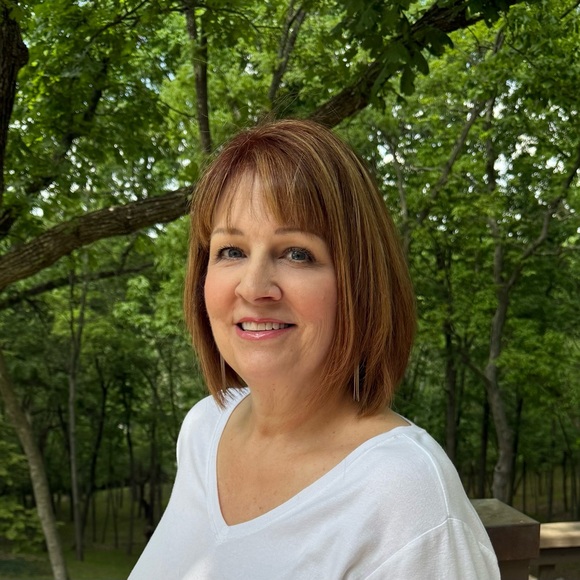 Meet your Posher, Caren - Picture 1 of 1